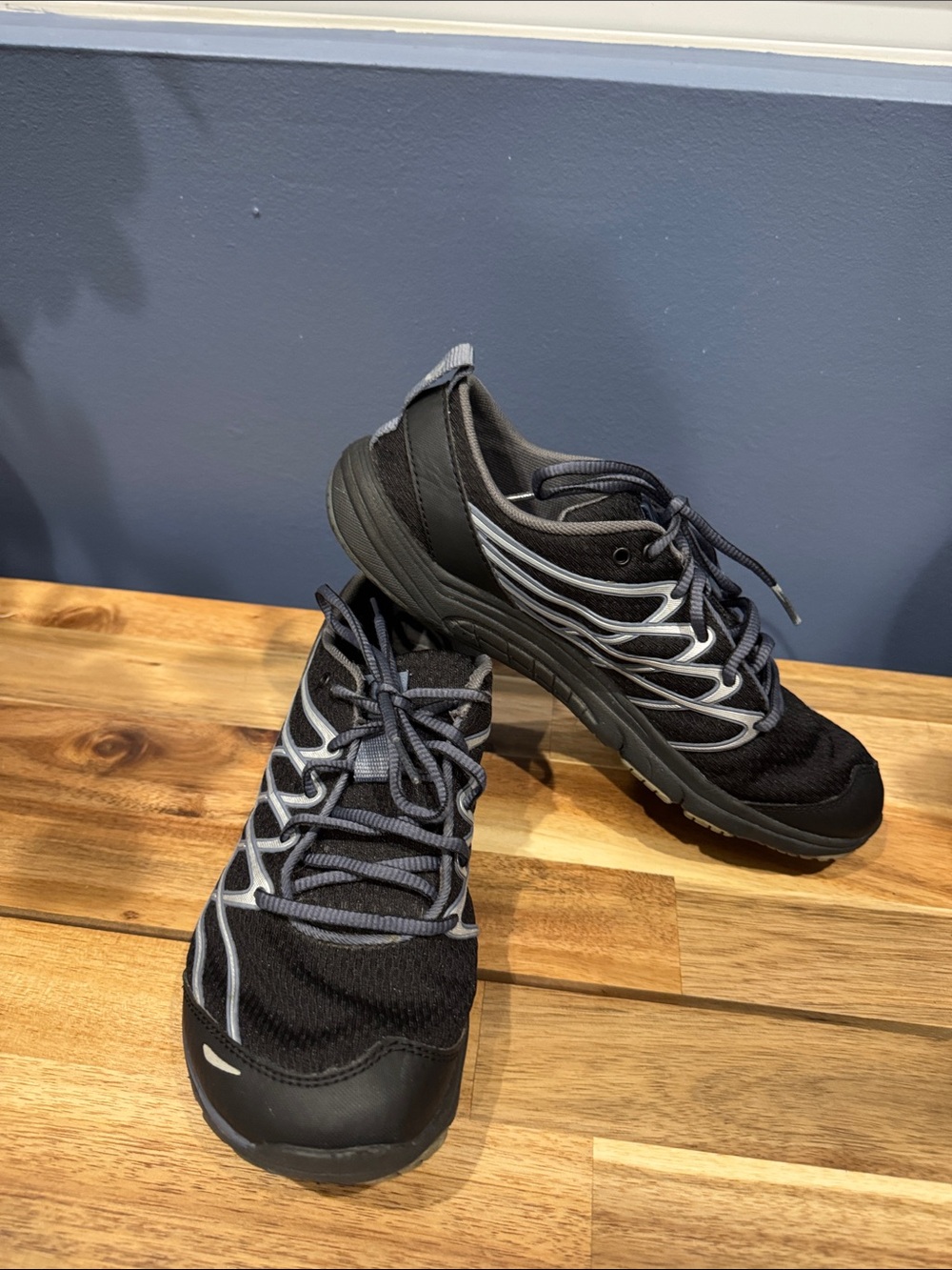Merrell Black and Gray Silver  Women’s  Athletic Trail Shoes 8.5
